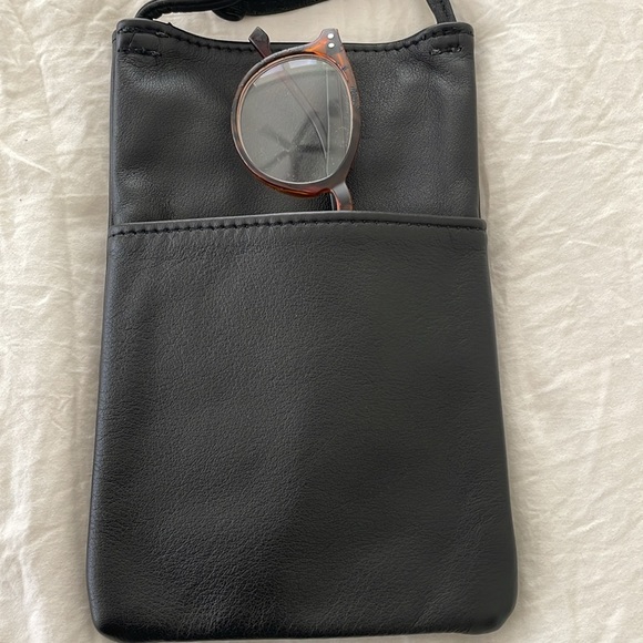 D’ONOFRIO BLACK LEATHER CROSSBODY TRAVEL PHONE SLIDE OUT PULL - Picture 6 of 10